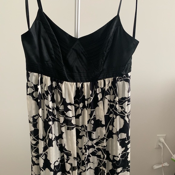 Beautiful BCBG Silk Dress - Picture 2 of 5